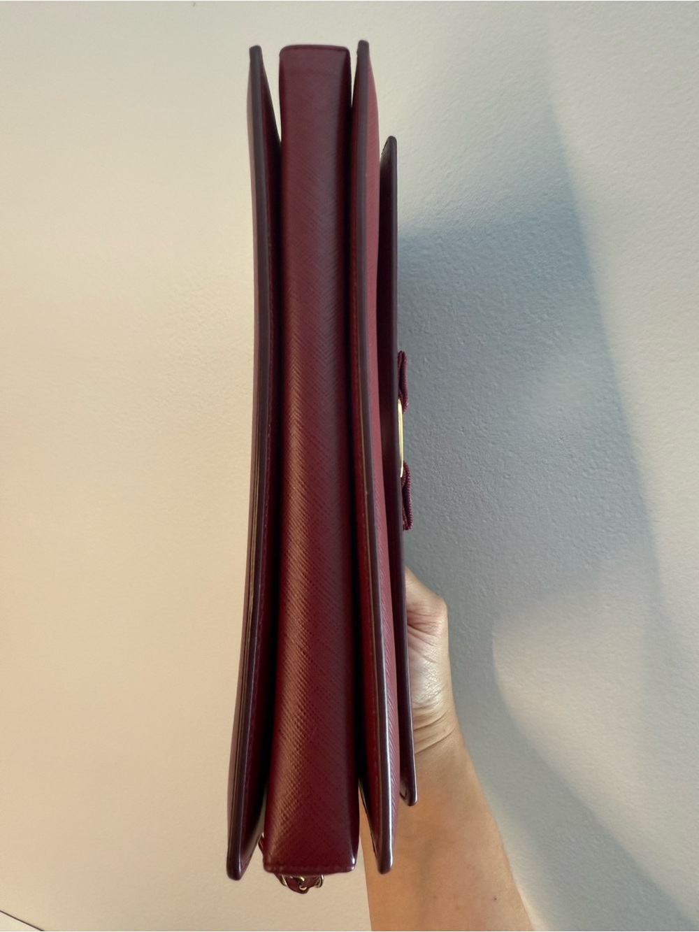Salvatore Ferragamo Burgundy Leather Vara Bow Crossbody with Gold Chain - Picture 11 of 15